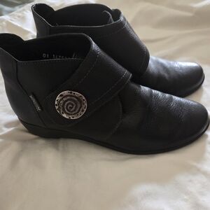 Mephisto Black Leather Ankle Booties with Silver Accent